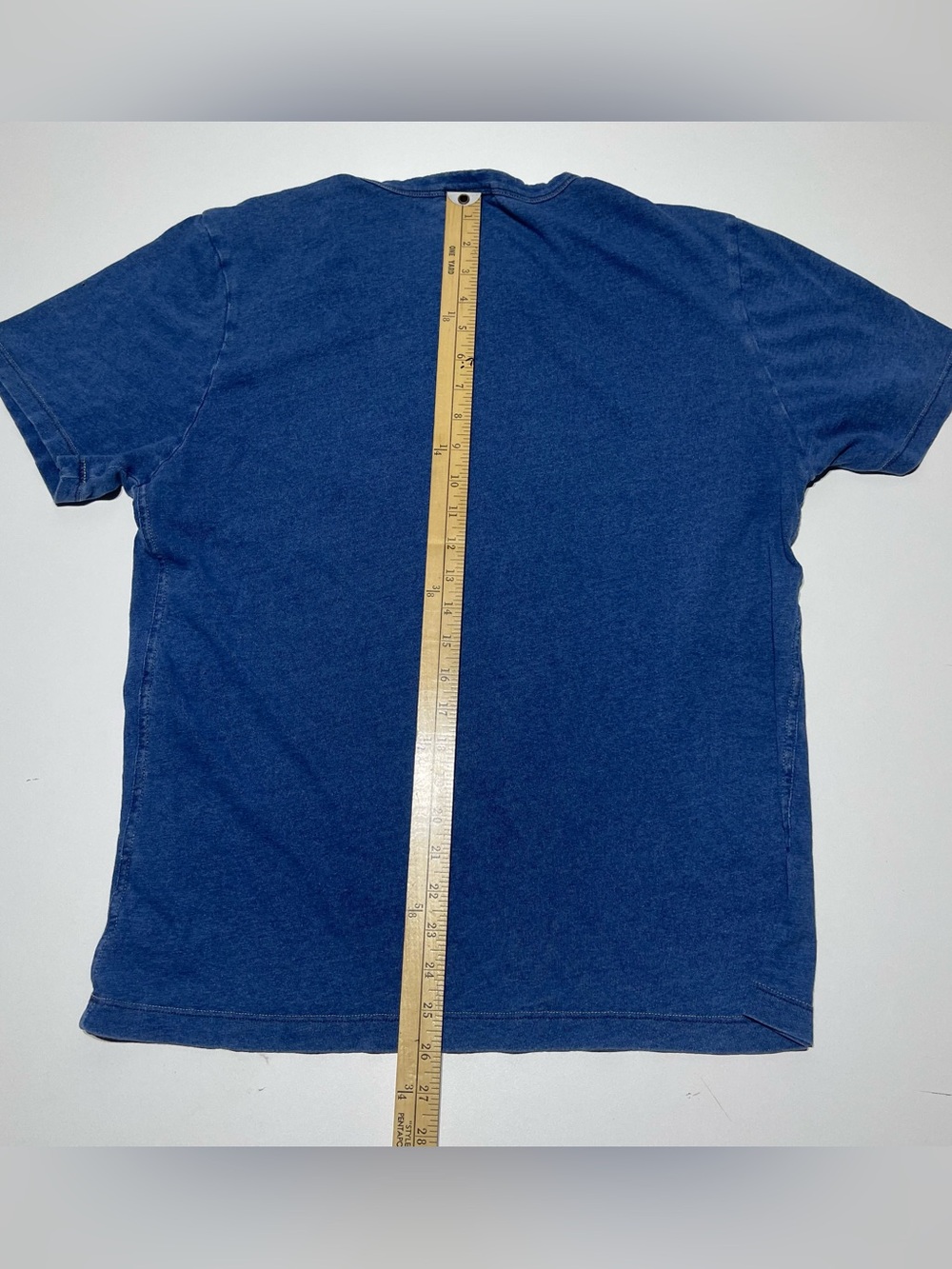 Buck Mason Indigo Blue Chambray Denim T Shirt Men’s Size Large - Picture 5 of 6